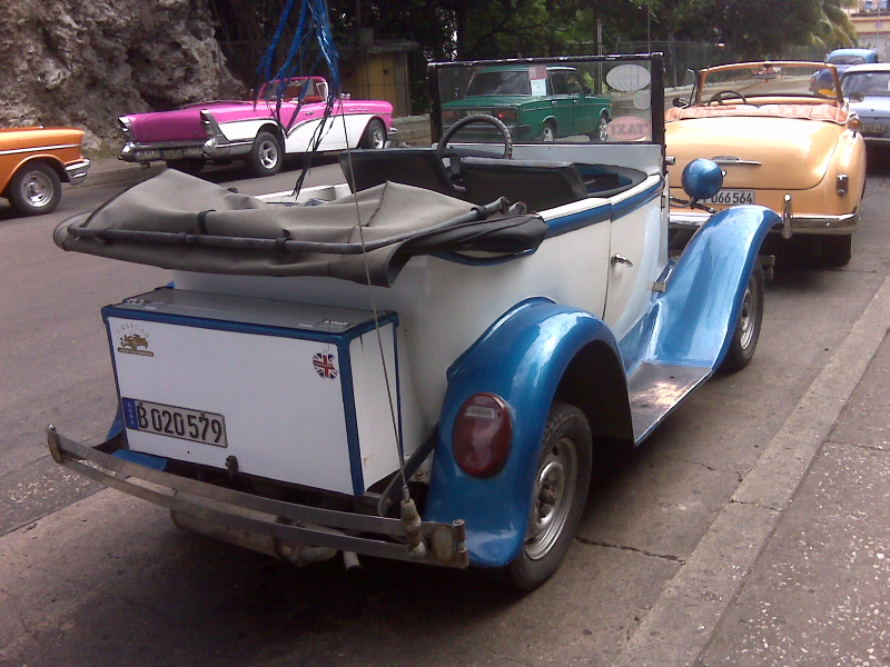 Illustration for article titled Challenge: Identify this car in Cuba